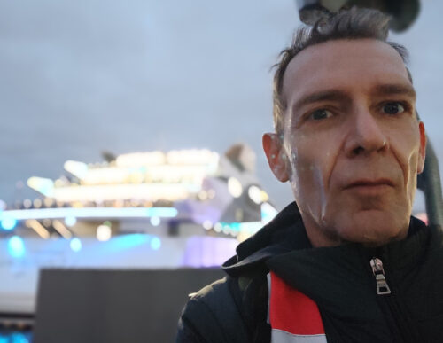 yacht_casino_service_croupier